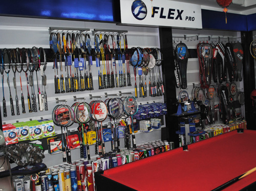 戶外用品店面展示 激發探險熱情的專業空間